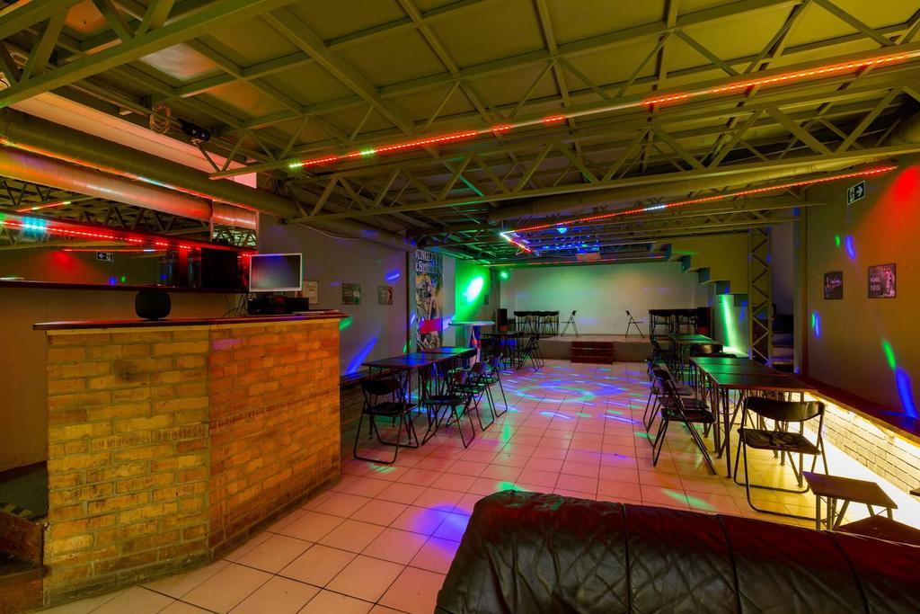 The Bachelor Bar - Bunker | Private Club Villa Budapest Bagian luar foto